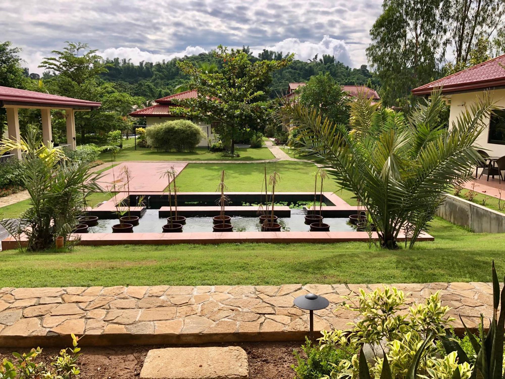 Strutz Art Garden Resort Bangued Exterior foto